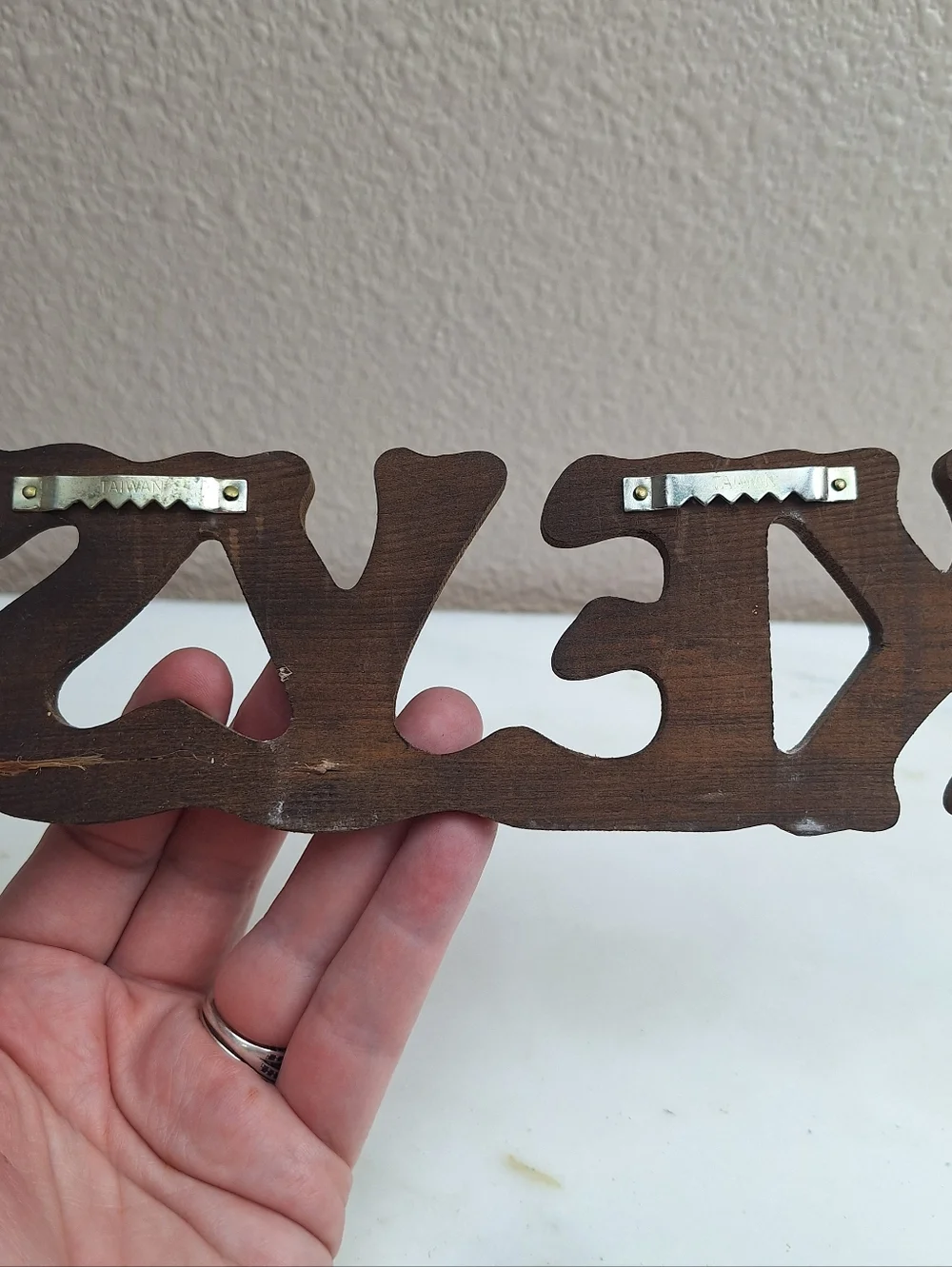 Vintage Rustic Wood Key Sign, 4 Hanging Key Hooks